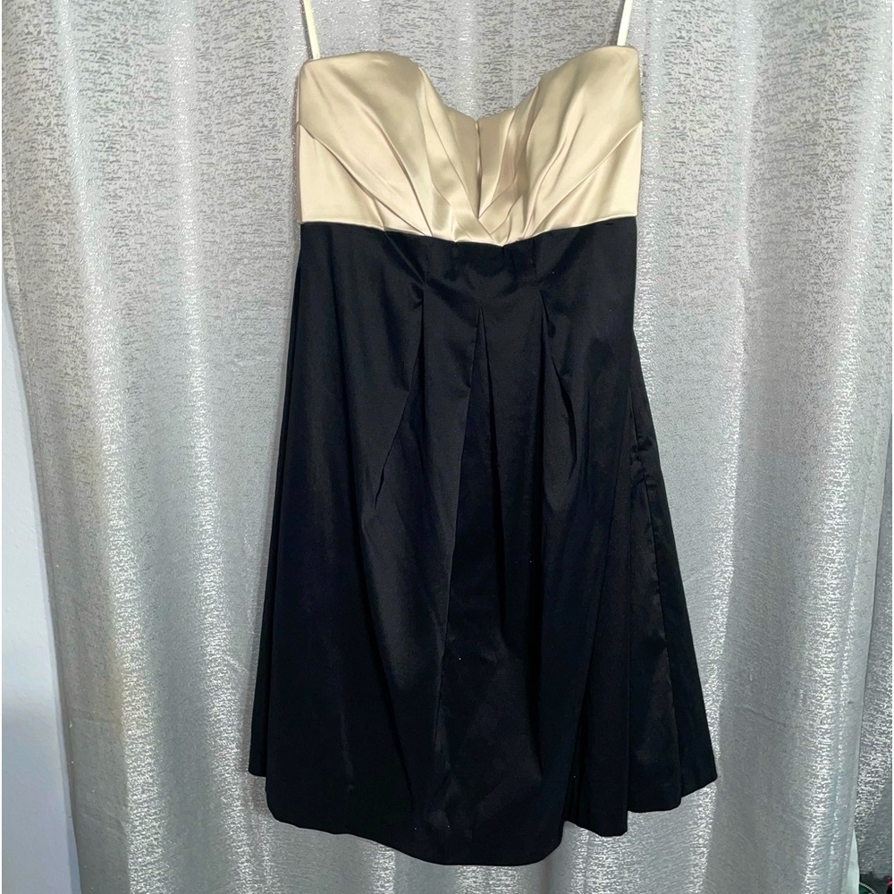 White House Black Market Strapless cocktail dress. Champagne and black size 10